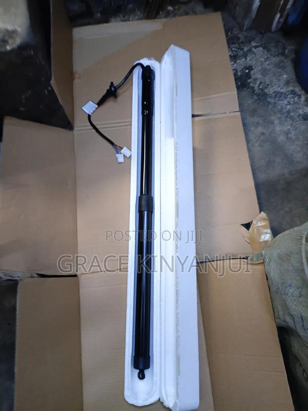 Honda CRV 2017 Boot Shock - main view