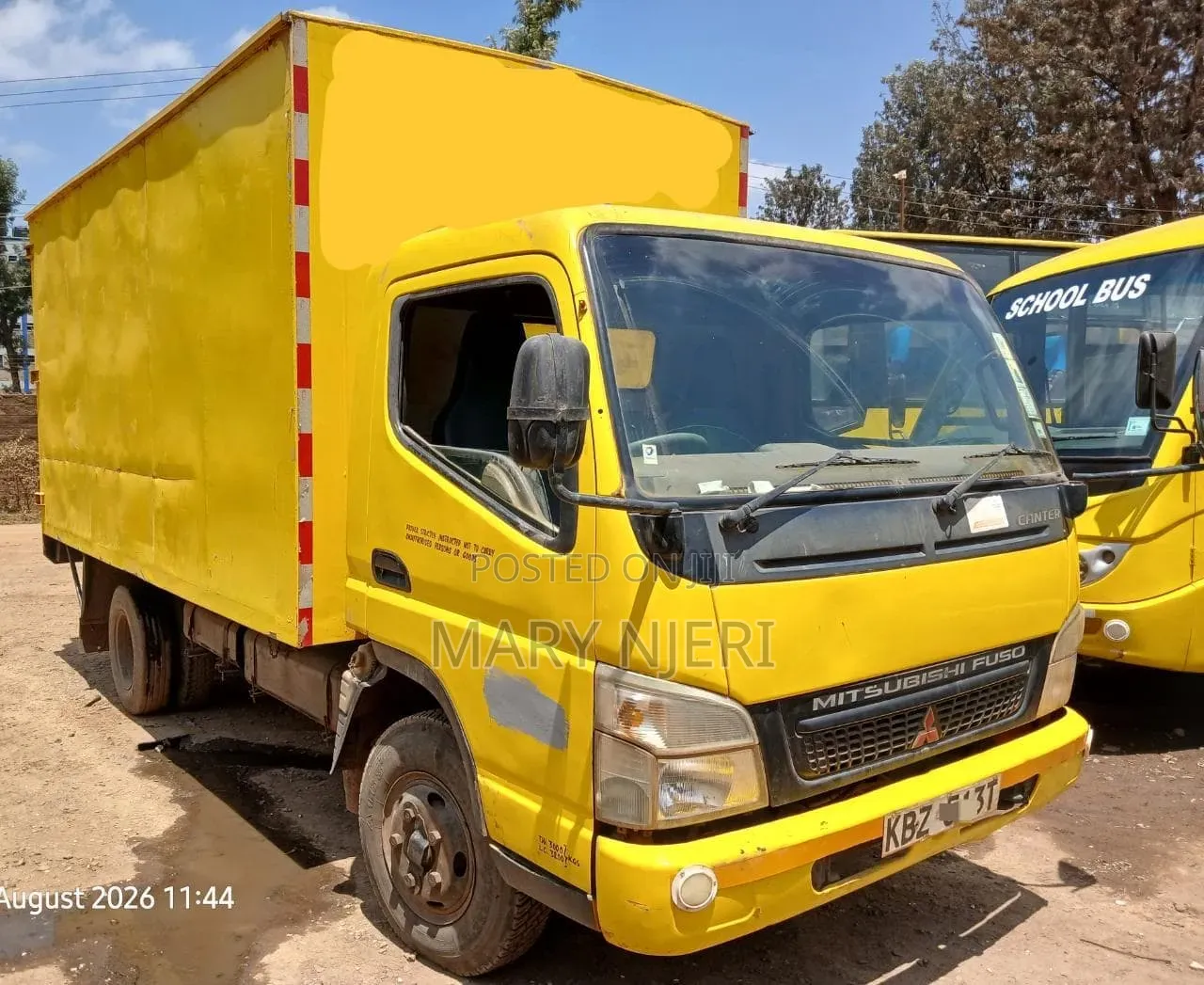 Mitsubishi Canter Truck 2013 Yellow