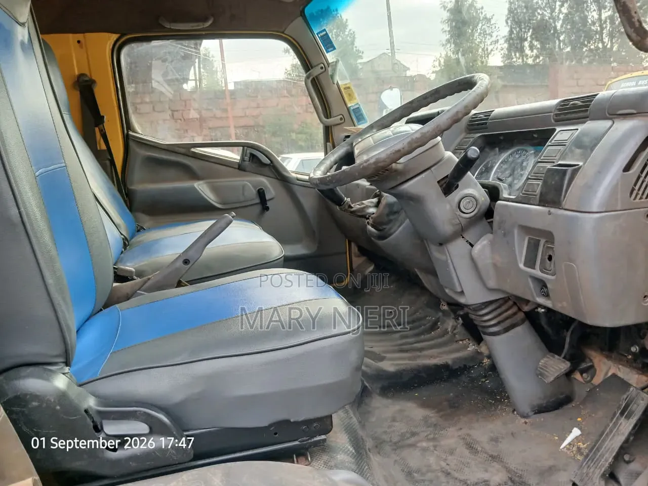 Mitsubishi Canter Truck 2013 Yellow