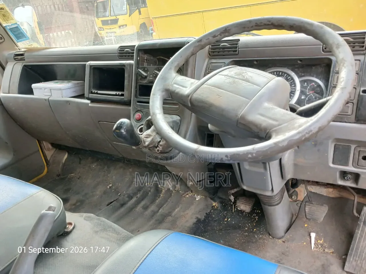 Mitsubishi Canter Truck 2013 Yellow