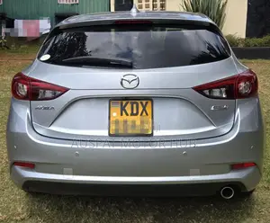 Mazda Axela 2018 Silver