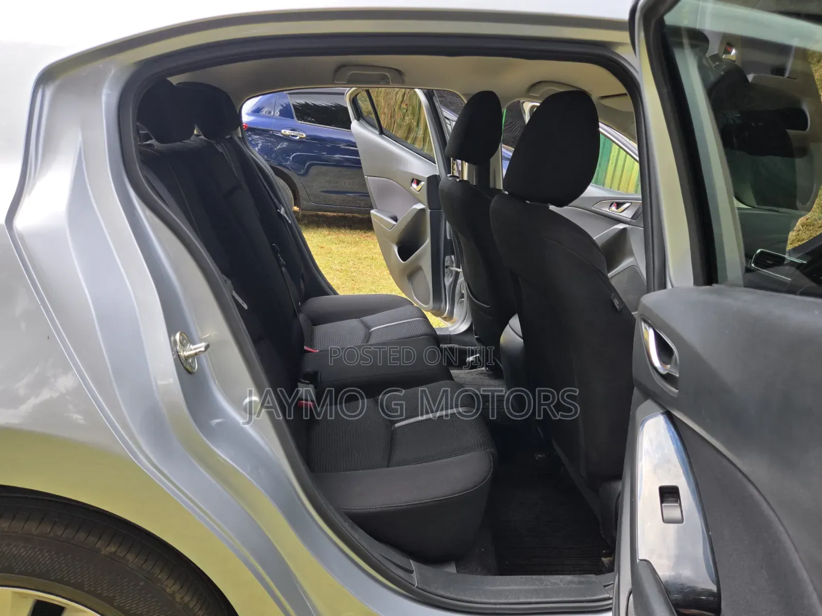 Mazda Axela 2018 Silver