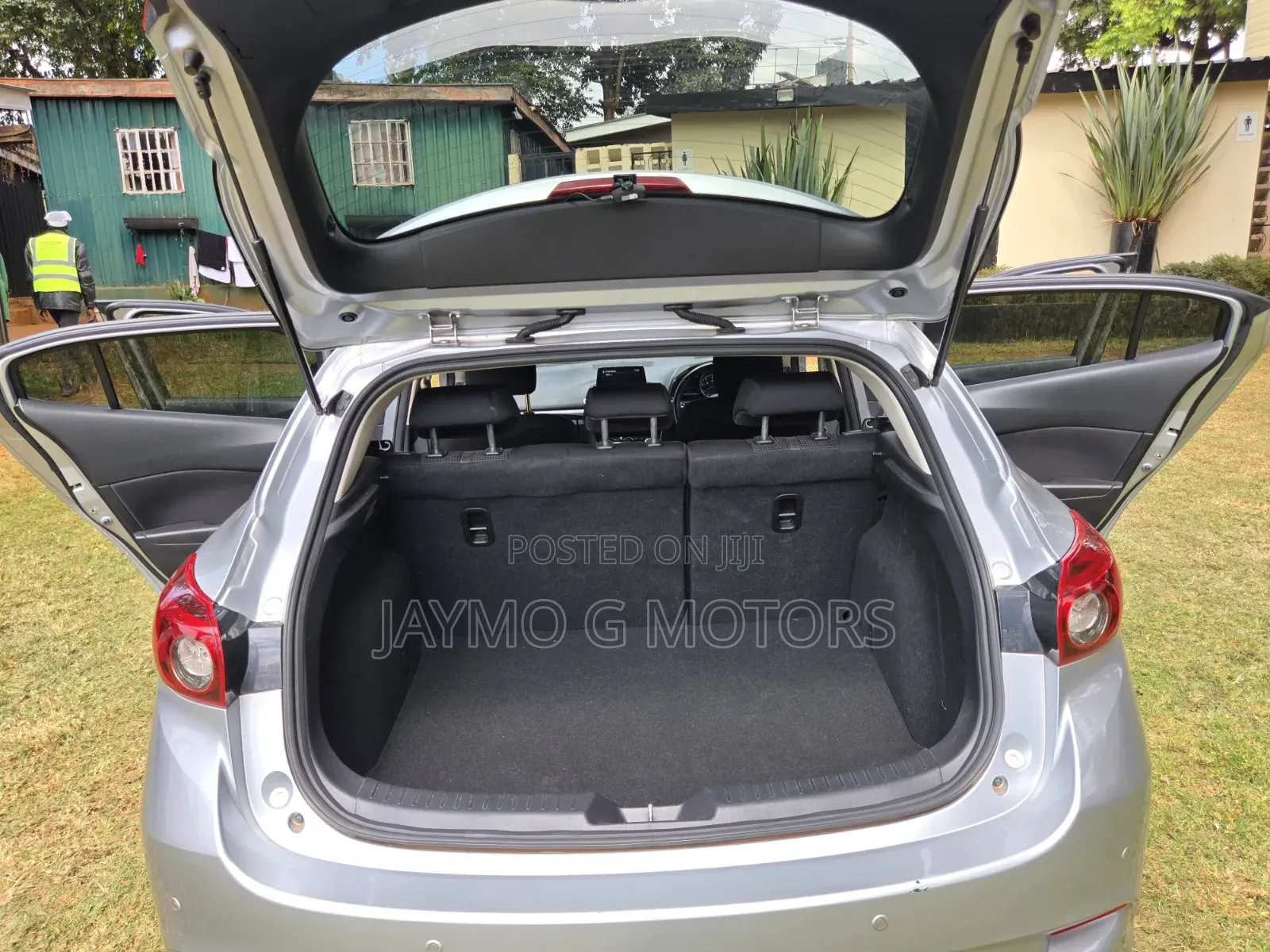 Mazda Axela 2018 Silver