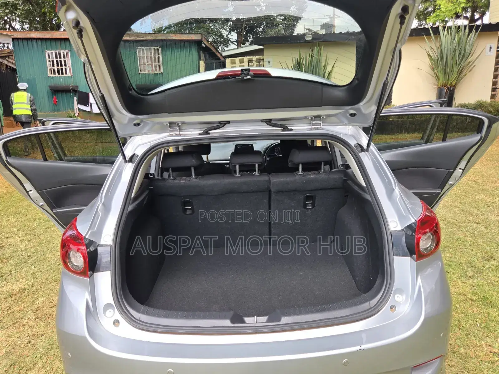 Mazda Axela 2018 Silver
