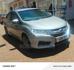 Honda Grace 2016 Gray