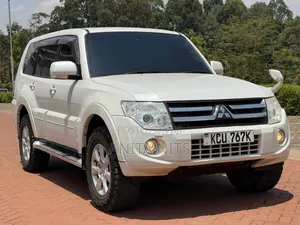 Mitsubishi Pajero 3.2 Di-Dc GLS 2012 White