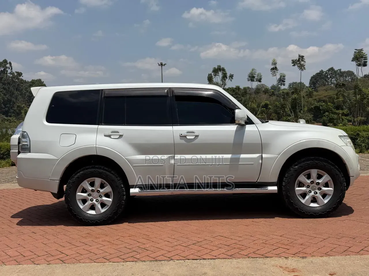 Mitsubishi Pajero 3.2 Di-Dc GLS 2012 White