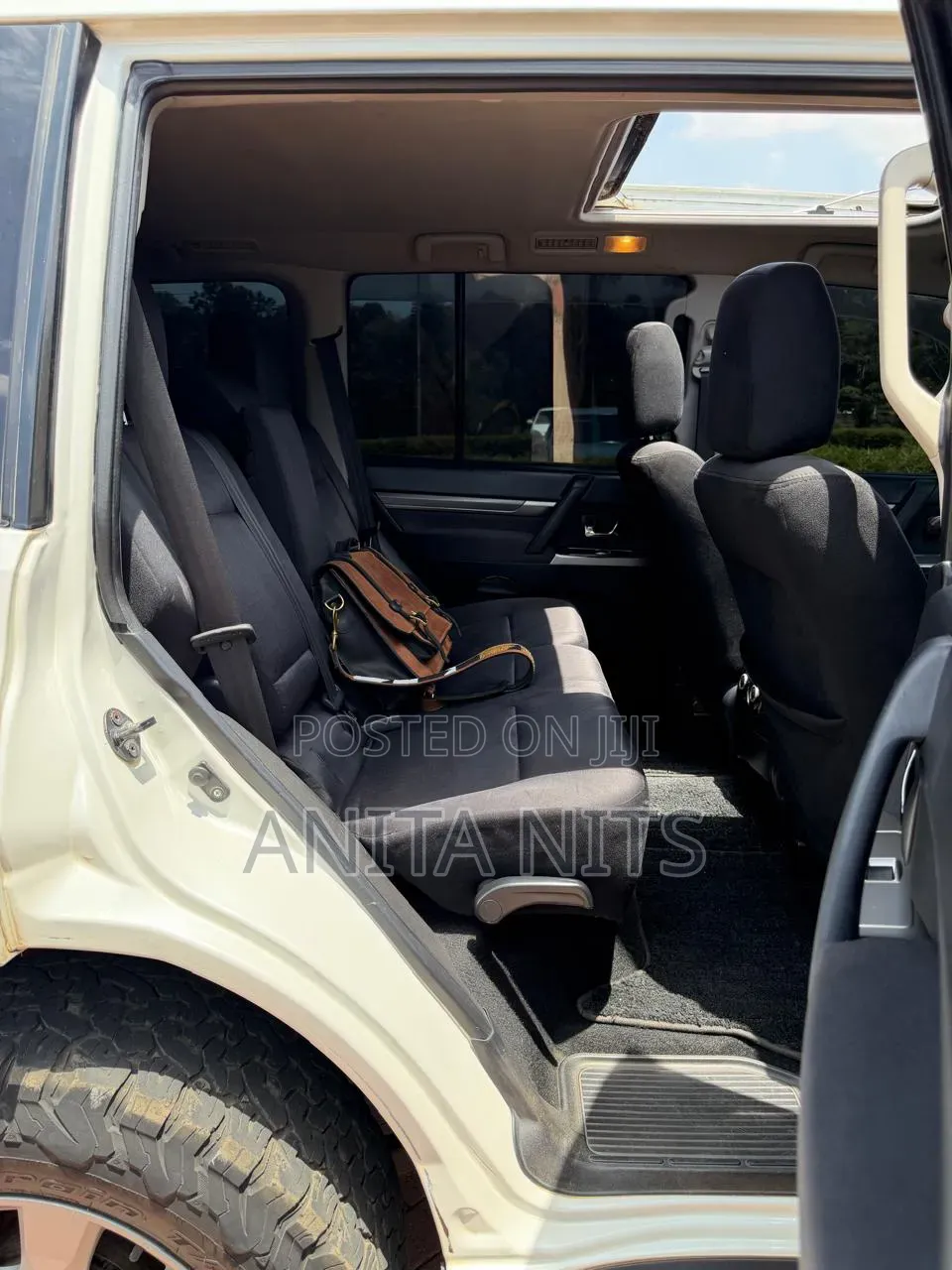 Mitsubishi Pajero 3.2 Di-Dc GLS 2012 White