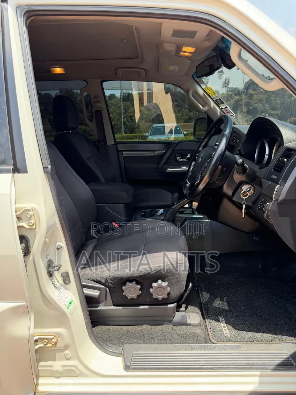 Mitsubishi Pajero 3.2 Di-Dc GLS 2012 White