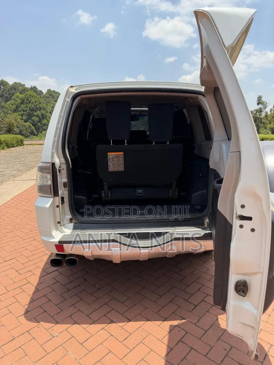 Mitsubishi Pajero 3.2 Di-Dc GLS 2012 White