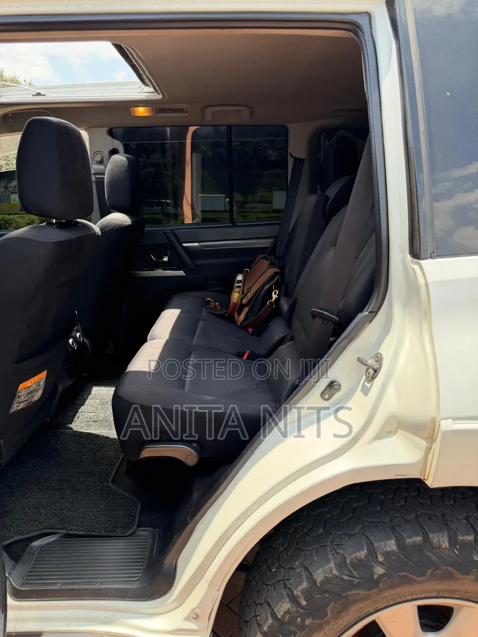 Mitsubishi Pajero 3.2 Di-Dc GLS 2012 White