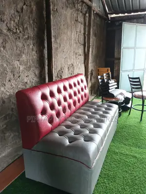 Restaurant/Waiting Coach