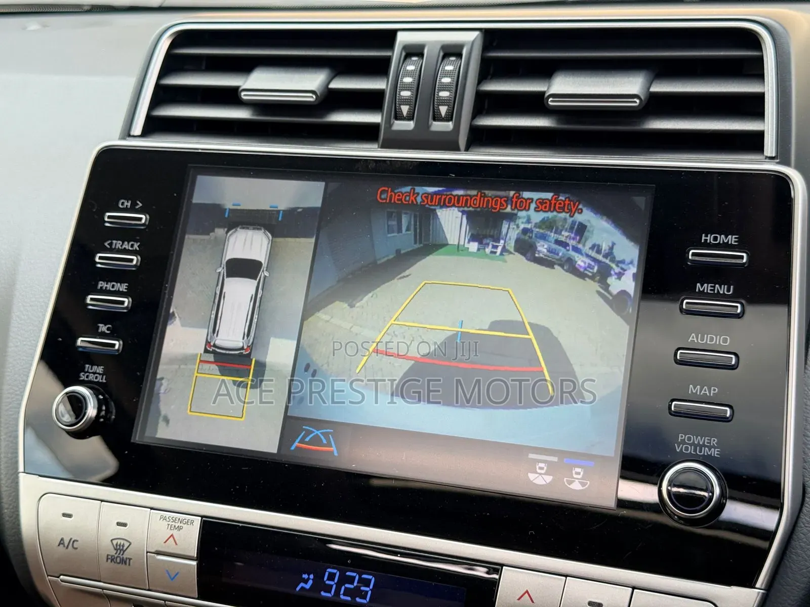 Toyota Land Cruiser Prado 2022 White