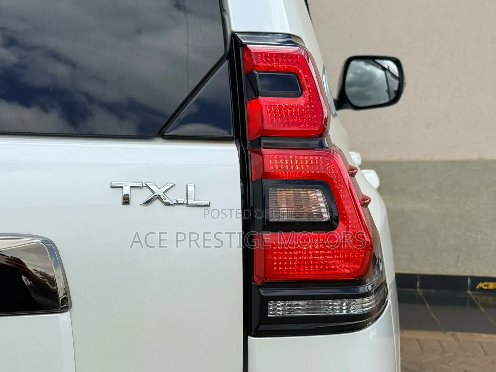 Toyota Land Cruiser Prado 2022 White