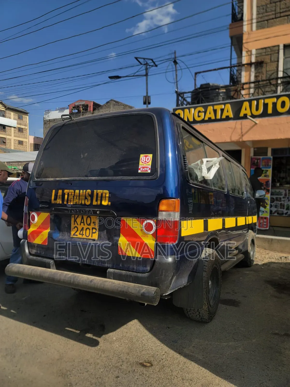 Toyota Grand HiAce 2002 Blue
