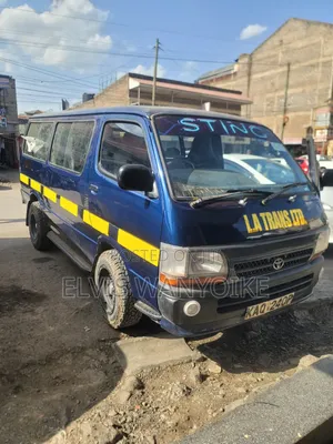 Toyota Grand HiAce 2002 Blue