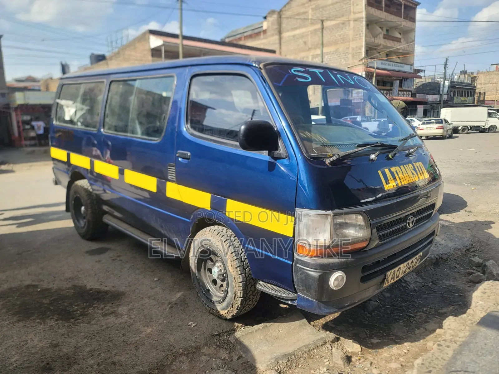 Toyota Grand HiAce 2002 Blue