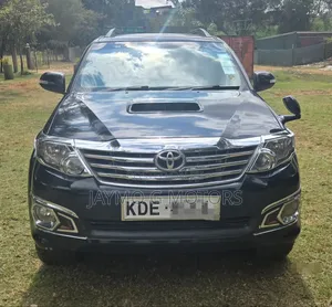 Toyota Fortuner 3.0 D AWD 2014 Black