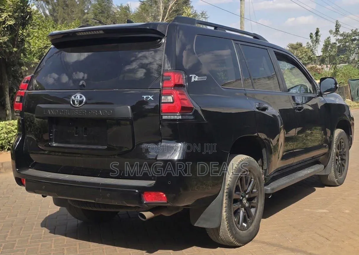 Toyota Land Cruiser 2021 Black