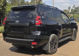 Toyota Land Cruiser 2021 Black