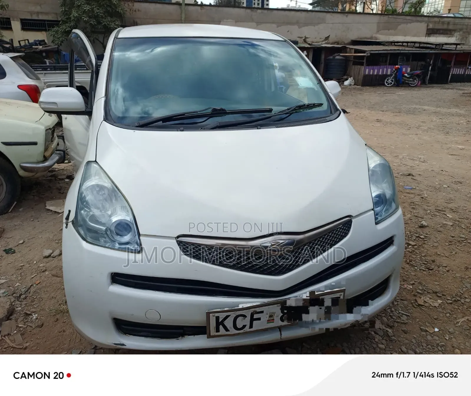 Toyota Ractis 2009 White