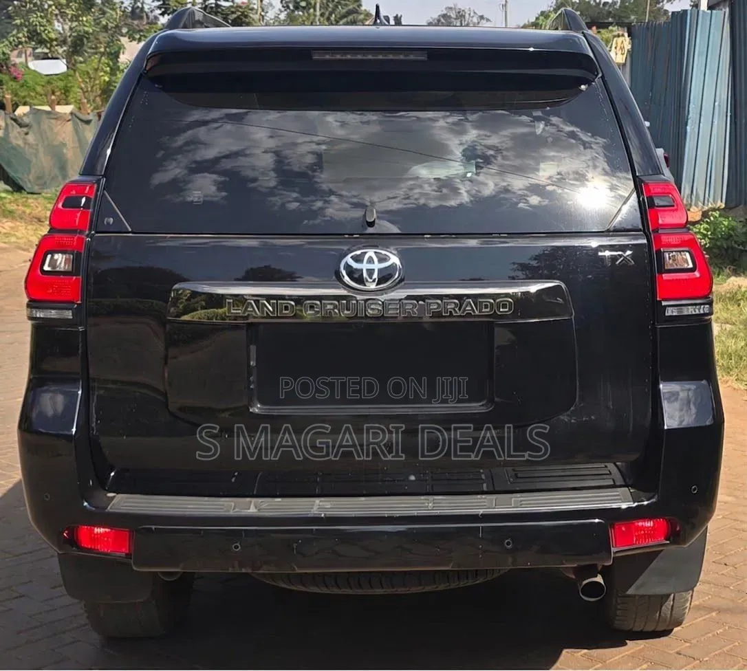 Toyota Land Cruiser 2021 Black