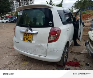 Toyota Ractis 2009 White