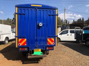 Toyota Dyna 2015 Blue