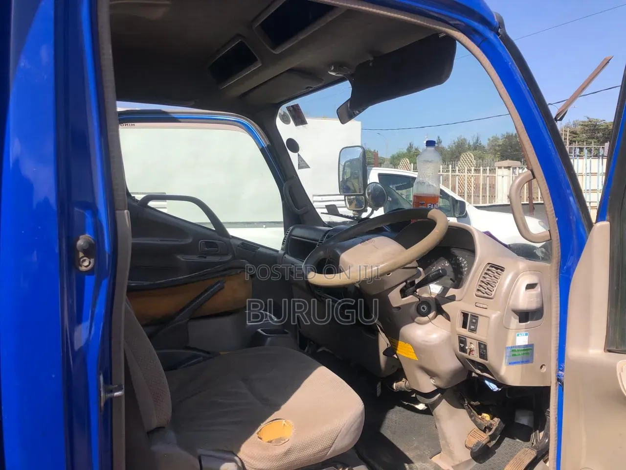 Toyota Dyna 2015 Blue