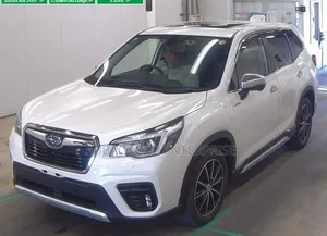 Subaru Forester 2018 White