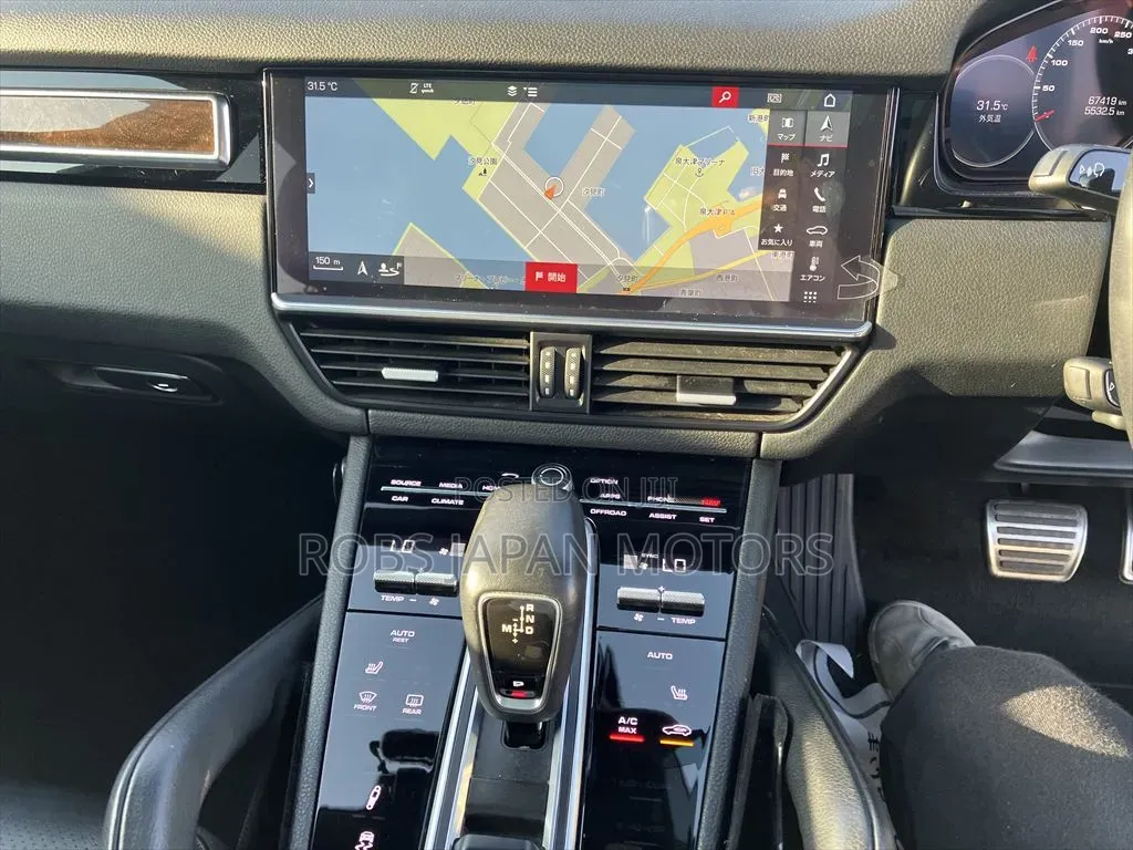 Porsche Cayenne S AWD 2019 Off white