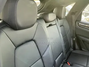 Porsche Cayenne S AWD 2019 Off white