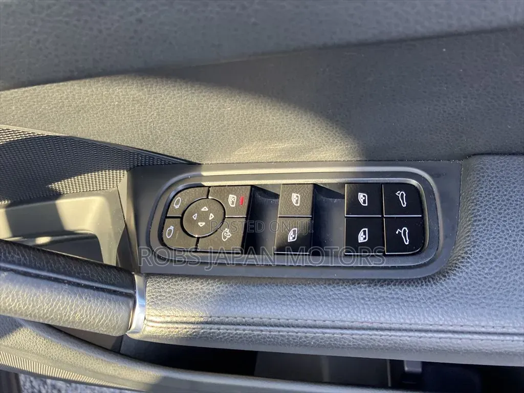 Porsche Cayenne S AWD 2019 Off white