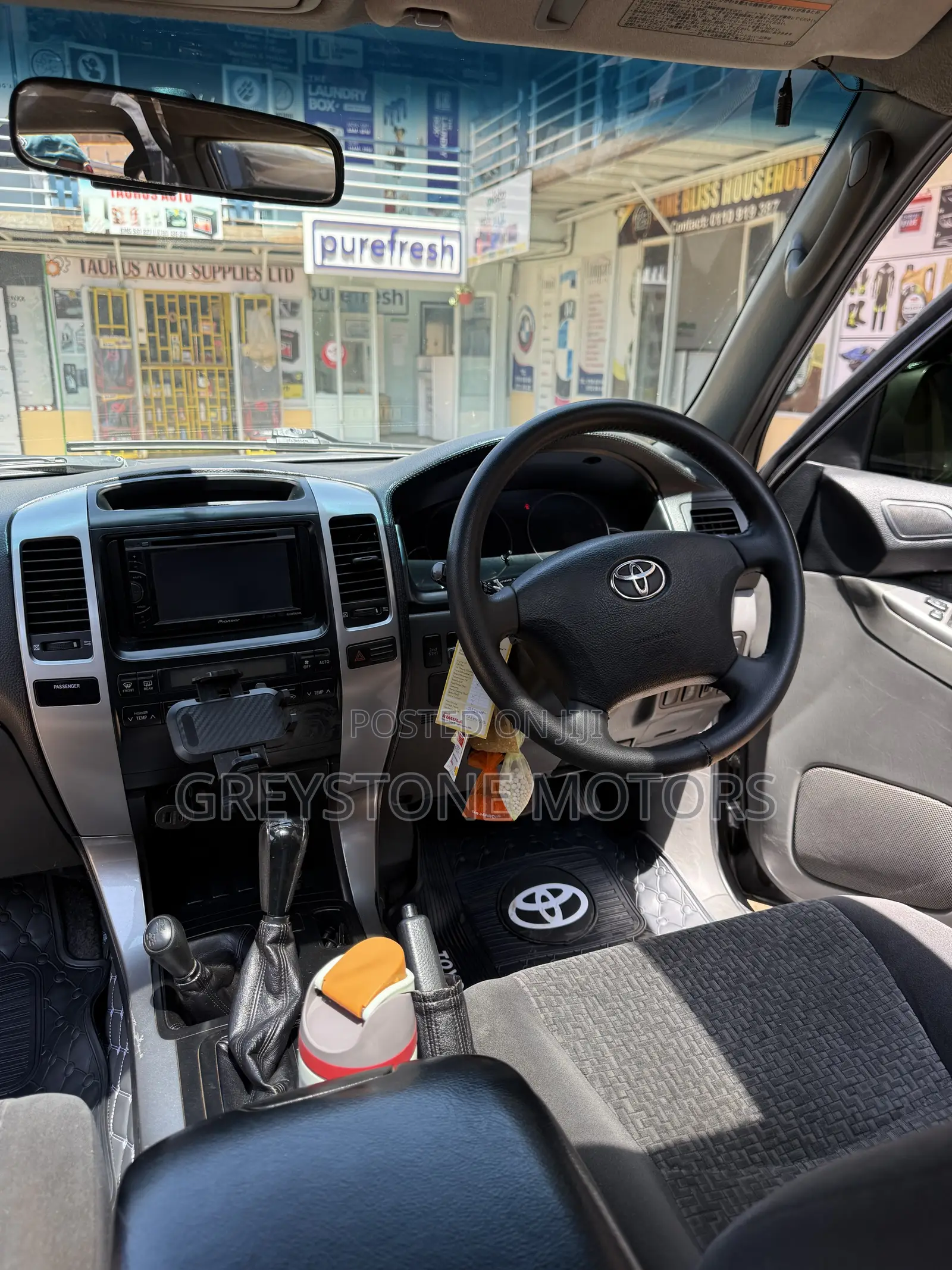 Toyota Land Cruiser Prado 3.0 D-4D 5dr 2005 Gray