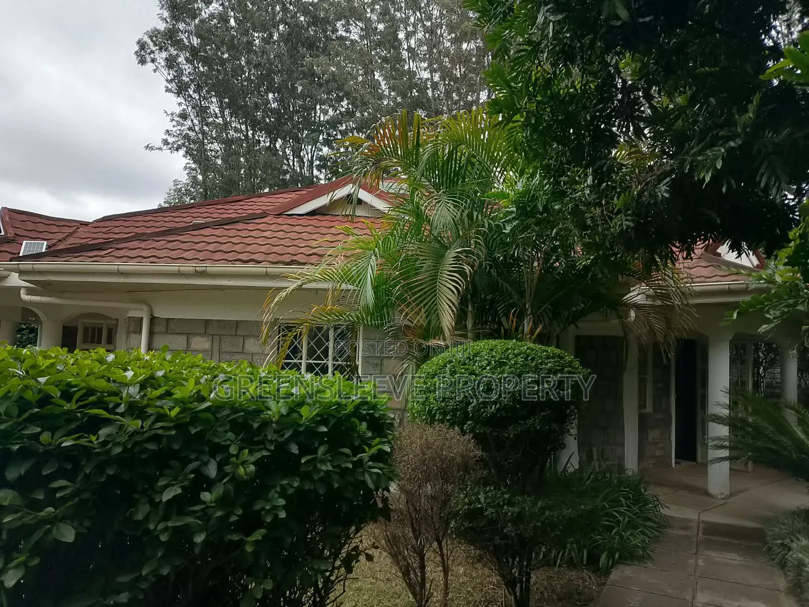 3bdrm Bungalow in Karen for rent