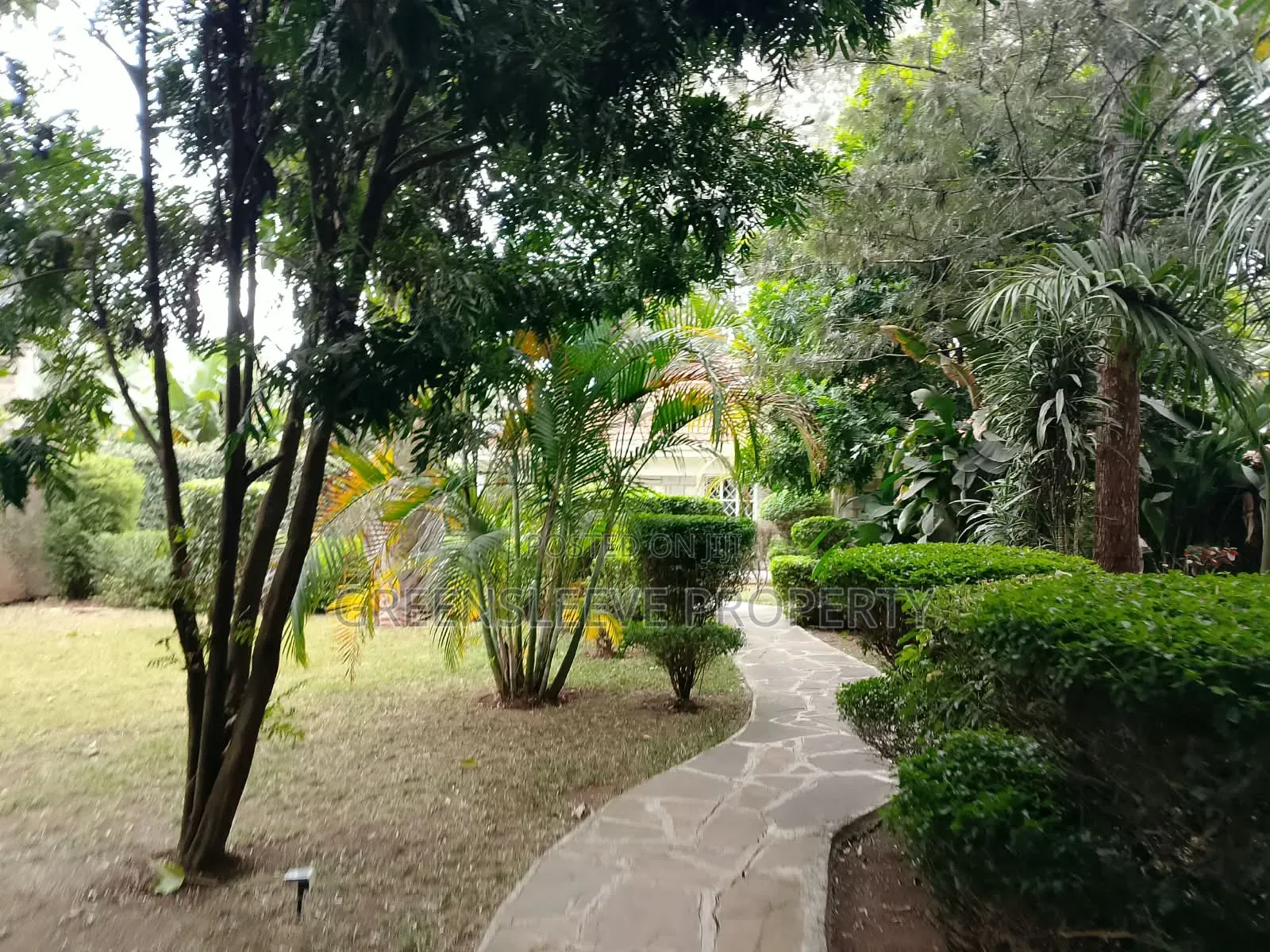 3bdrm Bungalow in Karen for rent
