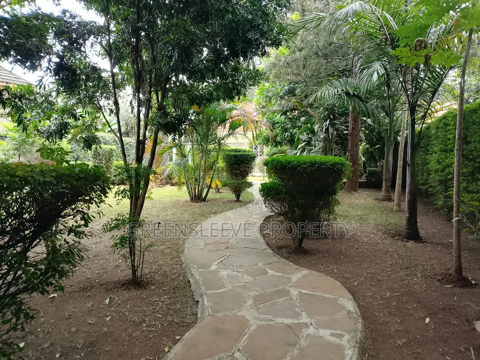 3bdrm Bungalow in Karen for rent