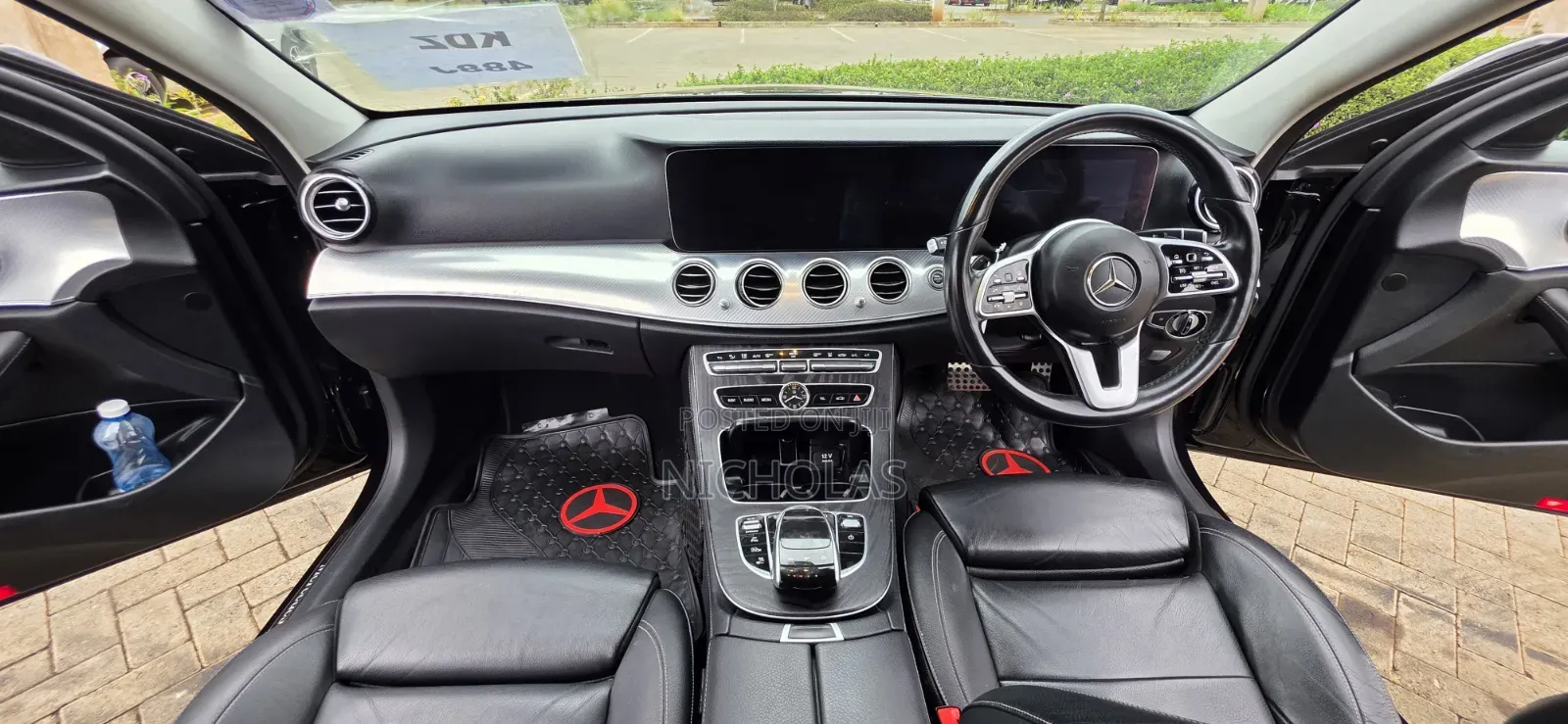 Mercedes-Benz 300E 2019 Black