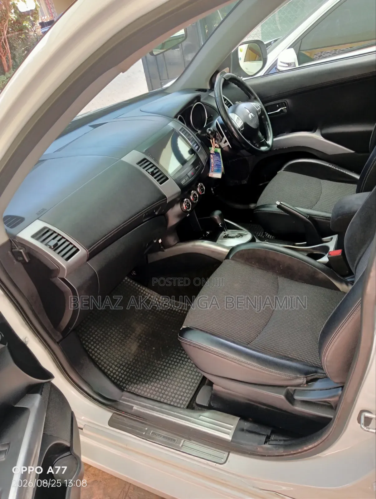 Mitsubishi Outlander 2010 White