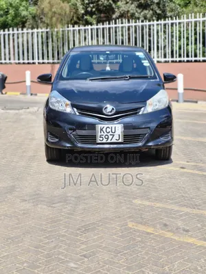 Toyota Vitz 1.0 FWD 3dr 2011 Black