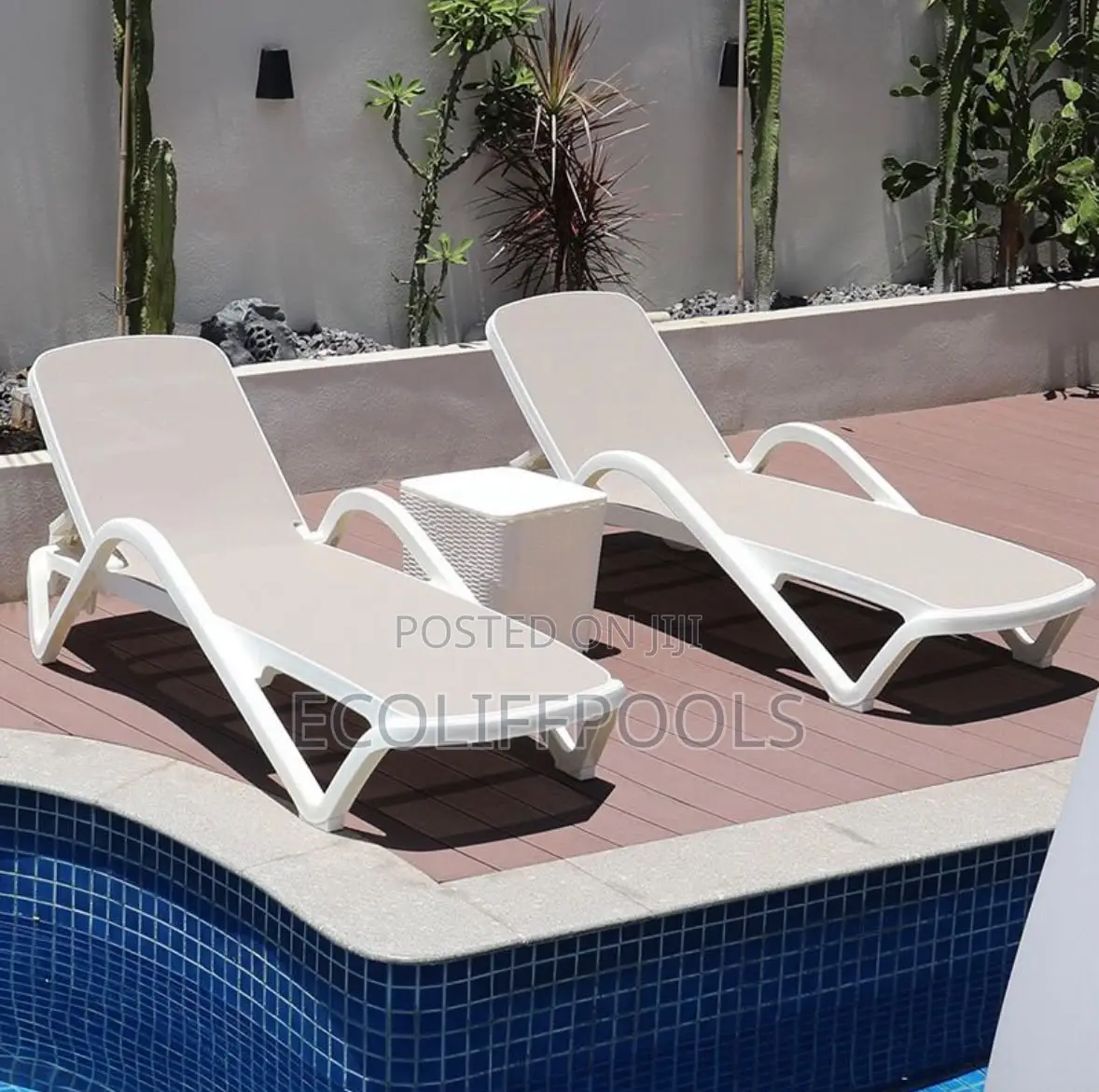 Swimming Pool Sunbeds