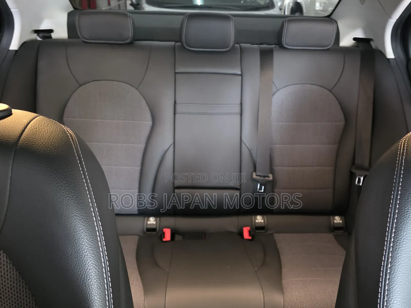 Mercedes-Benz C180 2019 Black