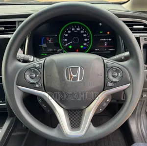 Honda Fit Shuttle 2019 Gray