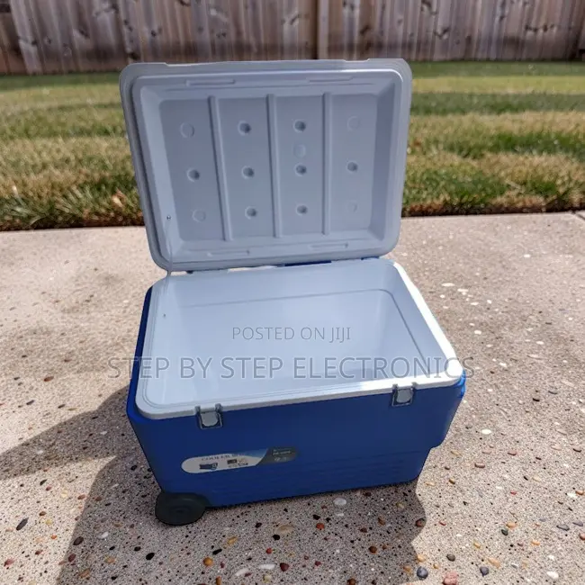 Leak-Resistant Premier 100L Portable Cooler Box Ice Box Chiller