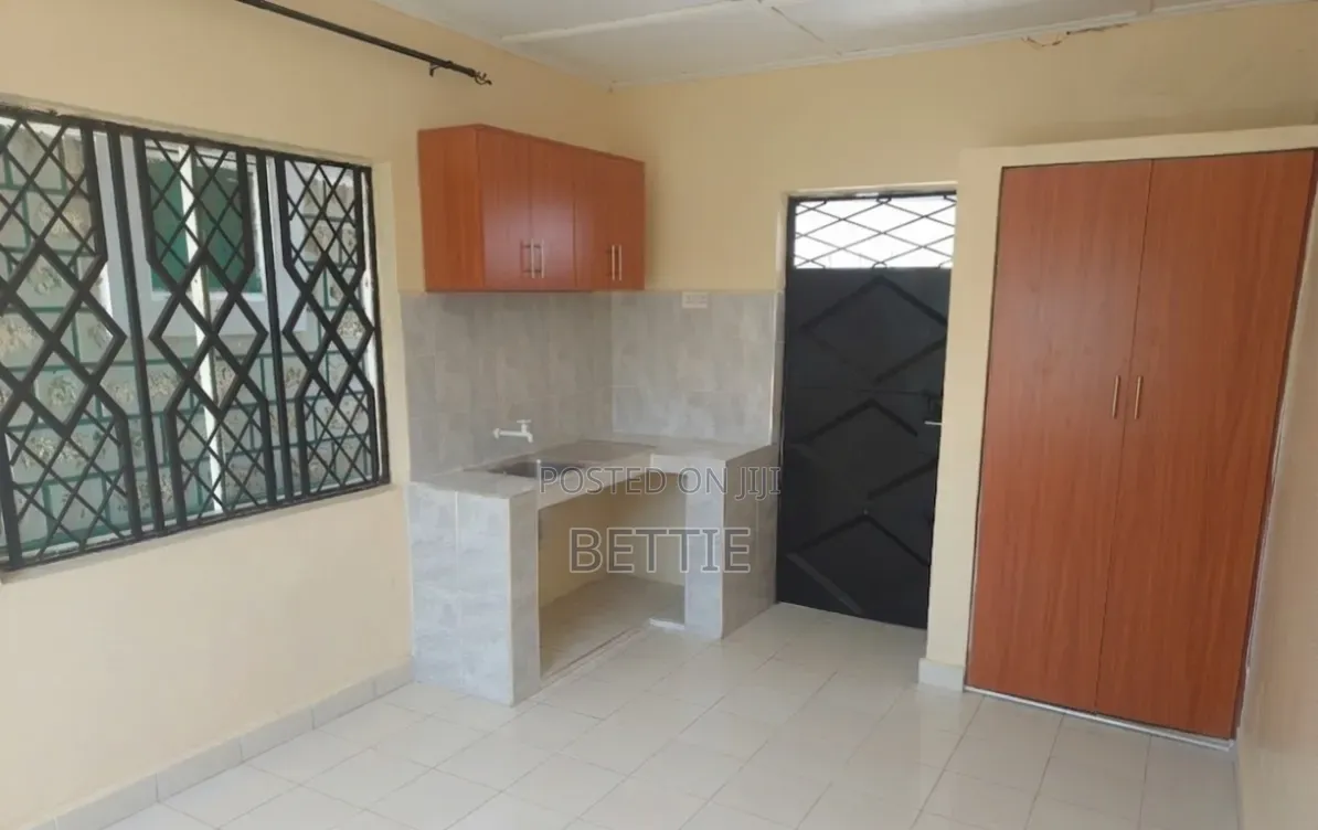1bdrm Bedsitter in Rizz Estate, Ramisi for rent