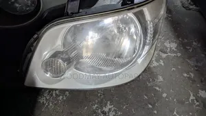 Toyota Noah 2005 Headlight