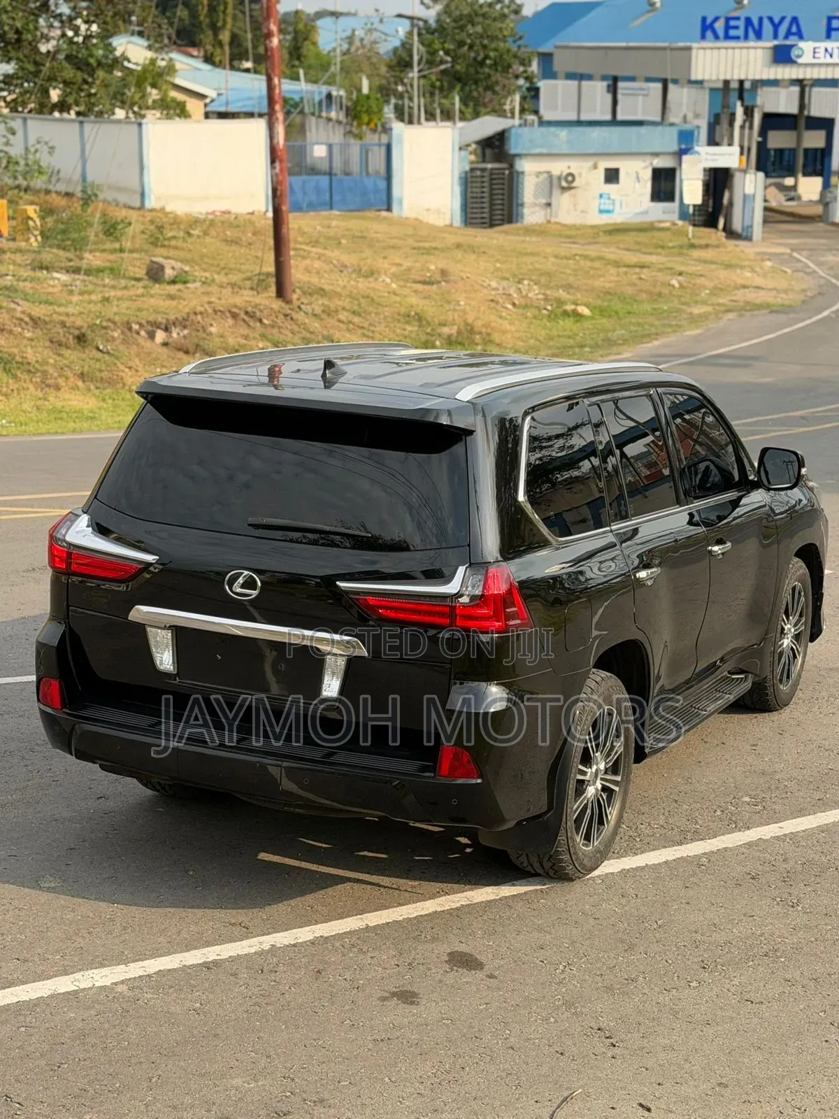 Lexus LX 2016 Black