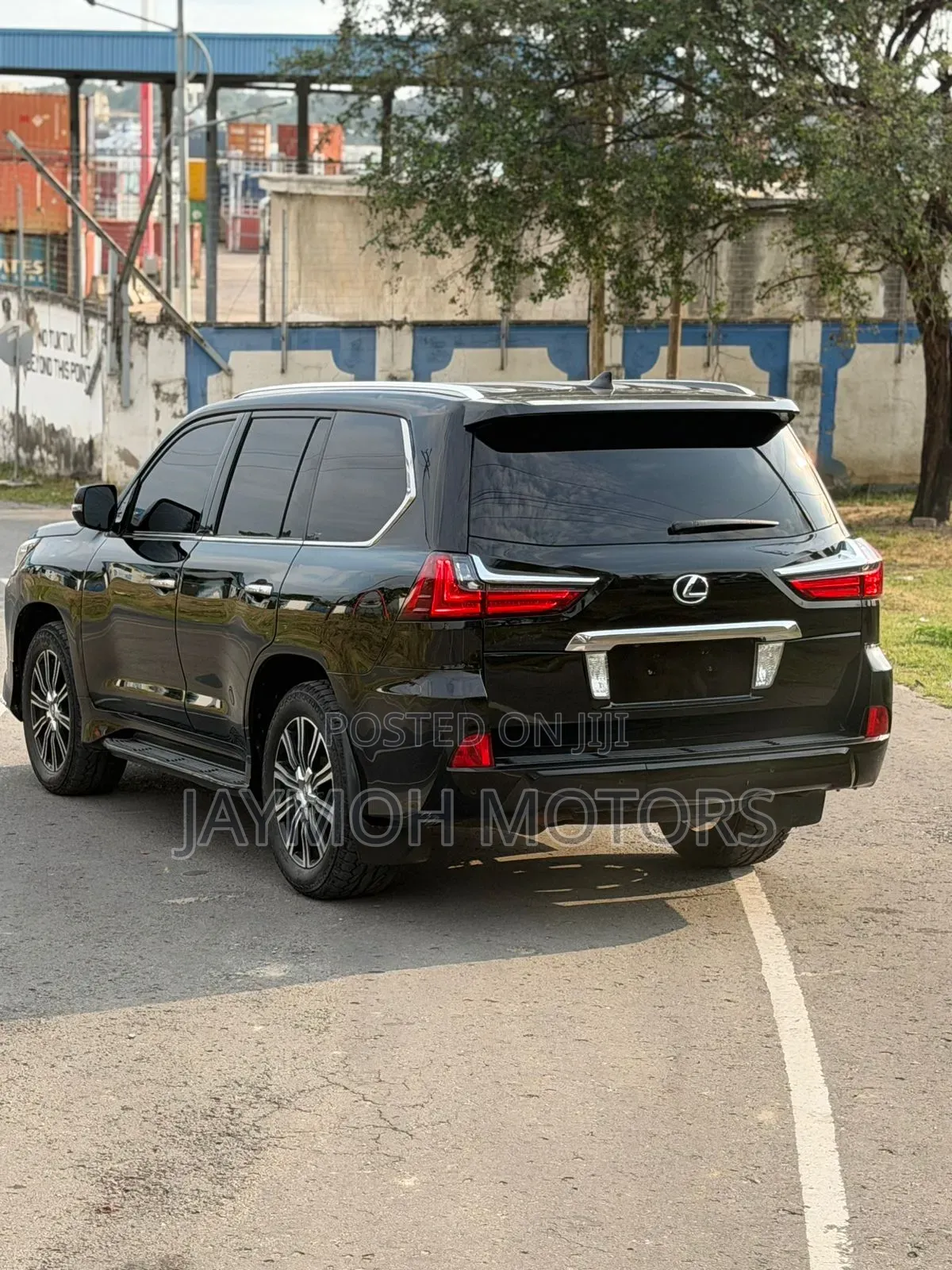 Lexus LX 2016 Black