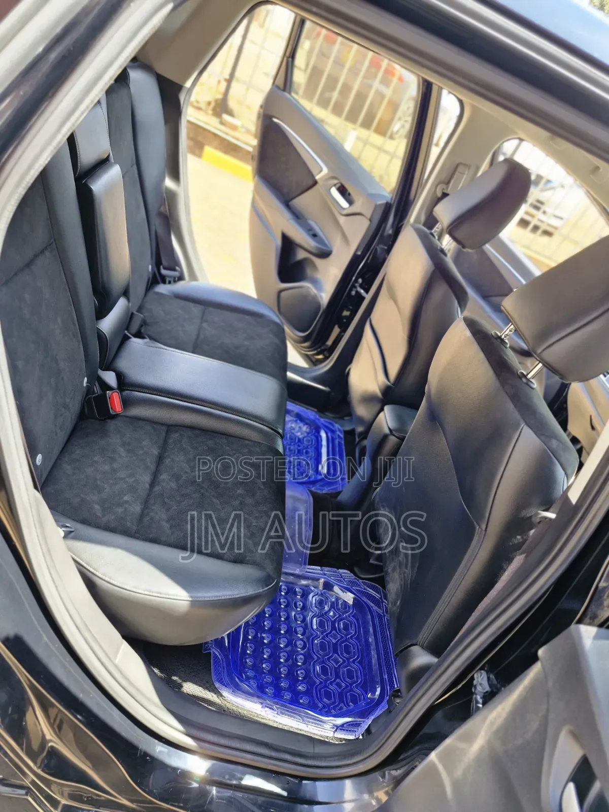 Honda Fit Shuttle 1.5 G 2WD 2017 Black