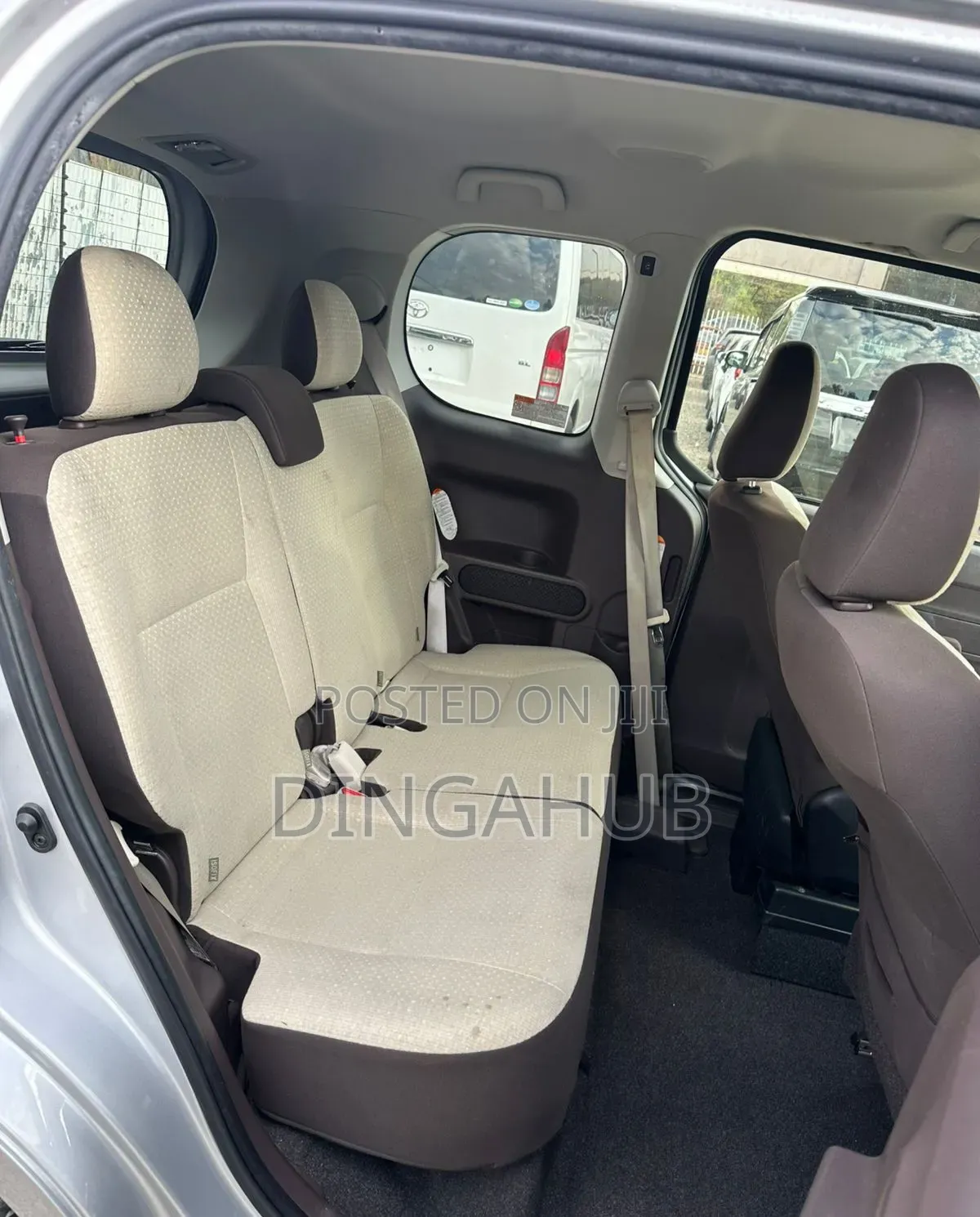 Toyota Porte 2019 Silver